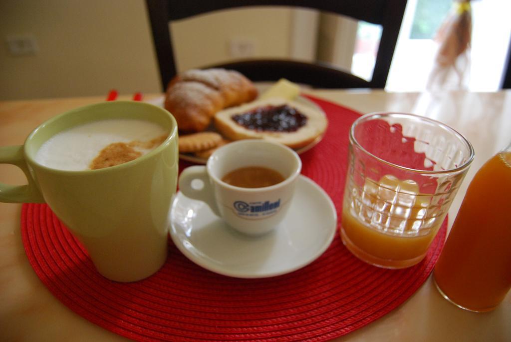 Bed And Breakfast Casa Mariella Napoli Eksteriør billede
