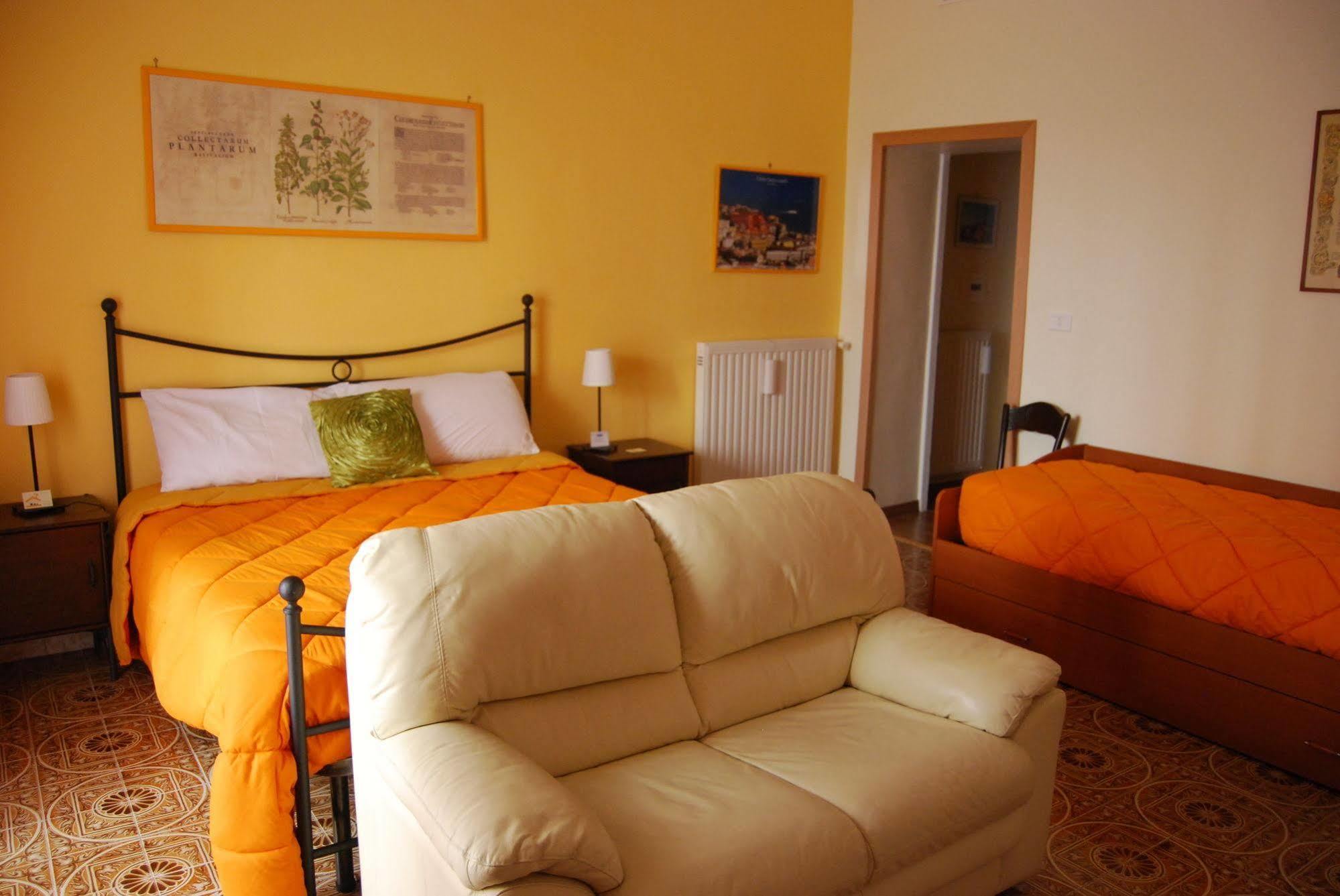 Bed And Breakfast Casa Mariella Napoli Eksteriør billede