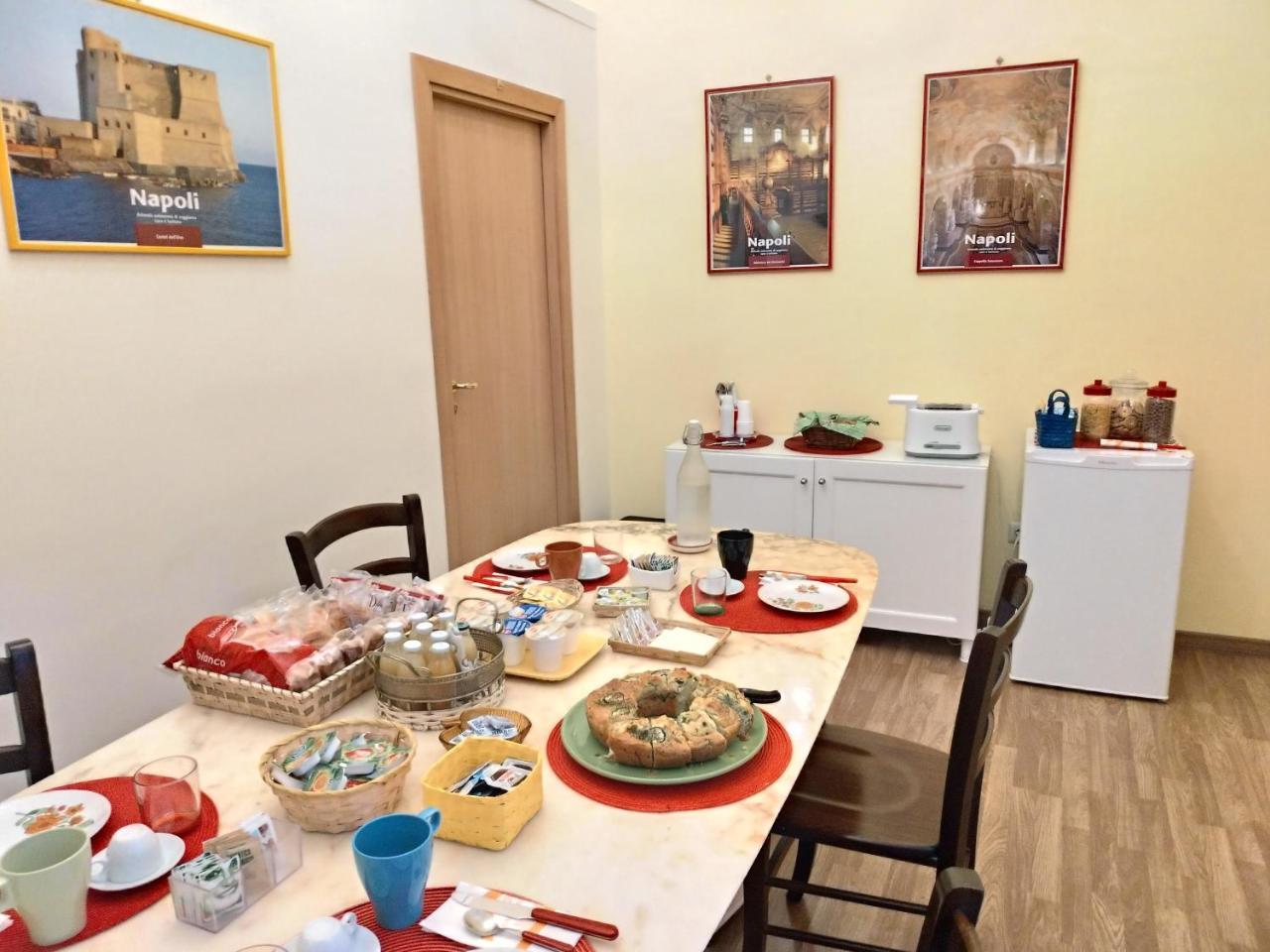 Bed And Breakfast Casa Mariella Napoli Eksteriør billede