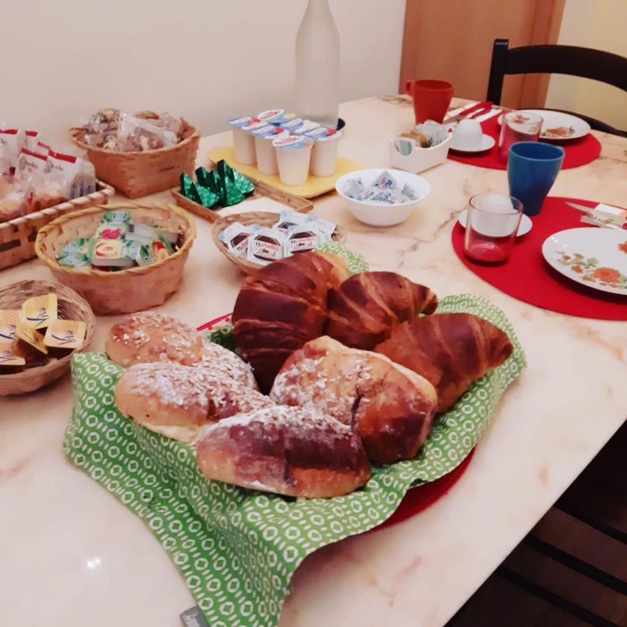 Bed And Breakfast Casa Mariella Napoli Eksteriør billede